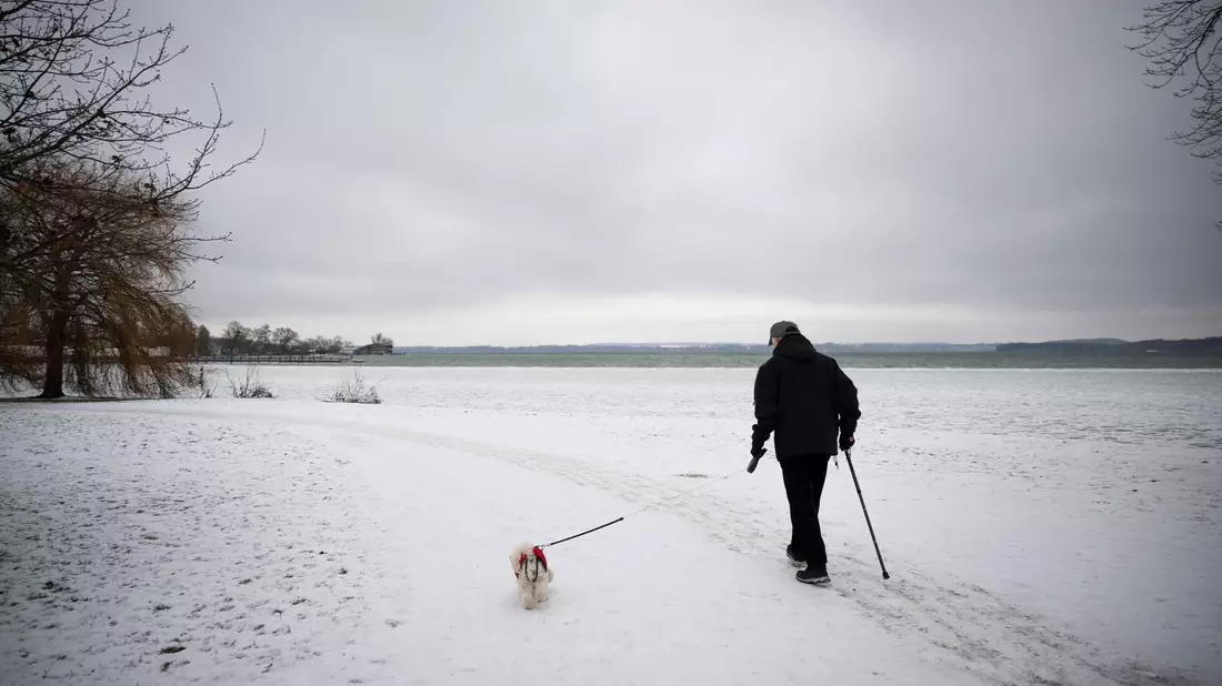 Im Norden bleibt es frostig.  - Bild: Philip Dulian/dpa