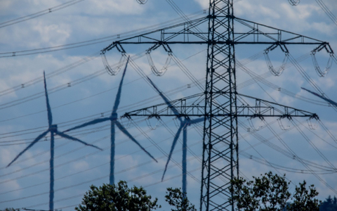 Die kritische Infrastruktur soll widerstandsfähiger werden. Angreifer sollen es nicht mehr so leicht haben. (Symbolbild) - Foto: Jens Büttner/dpa