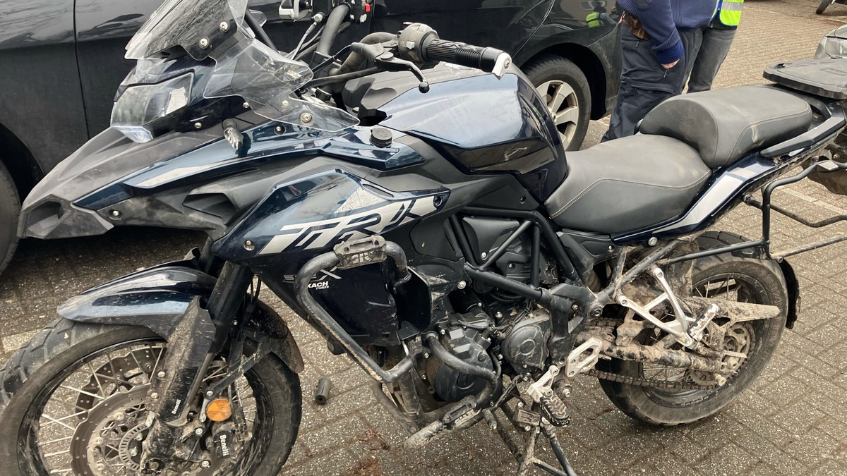 POL-RBK: Bergisch Gladbach - 17-Jähriger mit Sozius unter BtM-Einfluss auf Motorrad unterwegs - Mehrere Strafanzeigen aufgenommen - Foto: presseportal.de