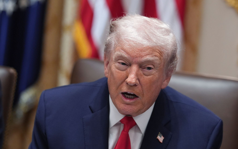 Trump spricht von einer angeblichen Angriffspause Moskaus auf ukrainische Städte.  - Foto: Evan Vucci/AP/dpa