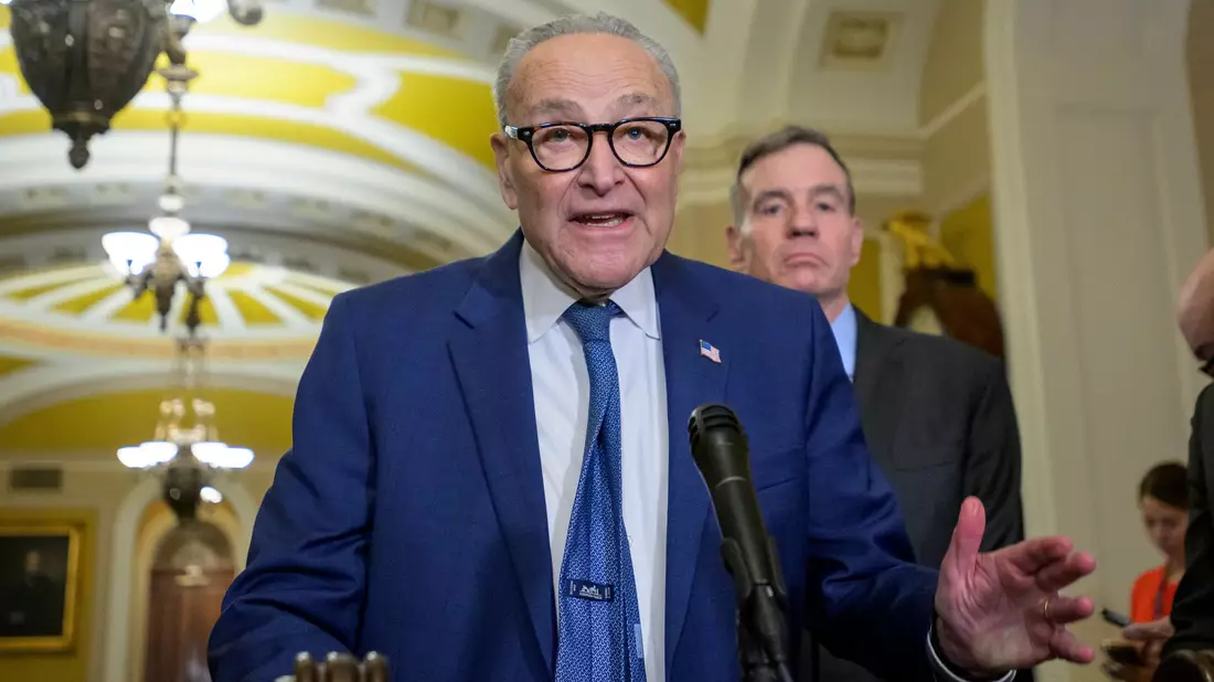 Schumer will Reformen für Bundesbeamte, die Trumps Migrationspolitik umsetzen. (Archivbild) - Bild: Rod Lamkey/FR172078/dpa