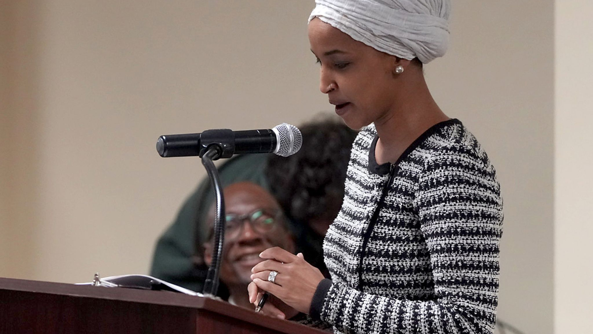 Sie wurde bei einer Rede aus dem Publikum attackiert - die demokratische Abgeordnete Ilhan Omar. (Archivbild) - Foto: Richard Tsong-Taatarii/Star Tribune via AP/dpa