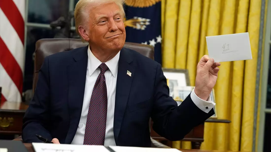 Heute will Trump seinen Favoriten für die Spitze der mächtigen Fed bekanntgeben. (Archivbild) - Bild: Evan Vucci/AP/dpa