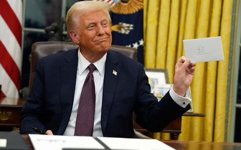 Heute will Trump seinen Favoriten für die Spitze der mächtigen Fed bekanntgeben. (Archivbild) - Foto: Evan Vucci/AP/dpa