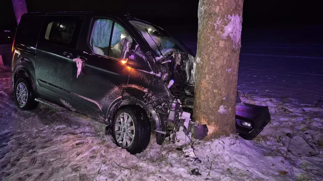FW Südheide: Verkehrsunfall zwischen Baven und Müden - Bild: presseportal.de