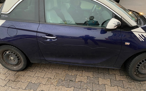 POL-PDLD: Bad Bergzabern - Zeugenaufruf: Blauer Opel auf Aldi-Parkplatz zerkratzt - Foto: presseportal.de