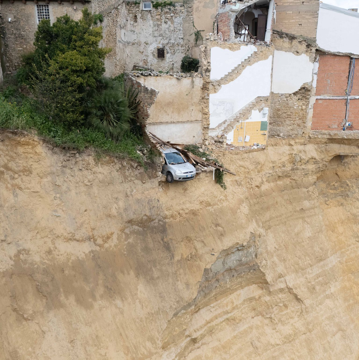 Viele Bewohner stehen vor den Scherben ihrer Existenz. - Foto: Andrea Petrelli/IPA via ZUMA Press/dpa