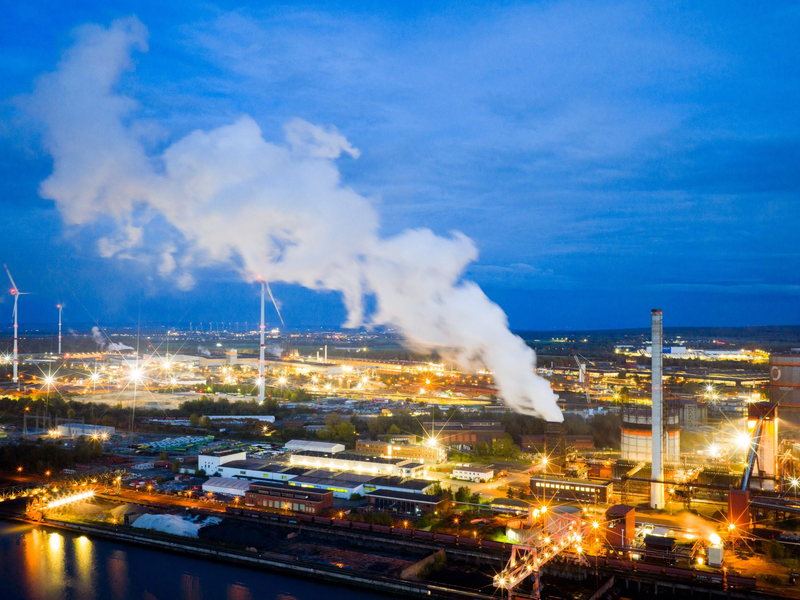 Die deutsche Wirtschaft müht sich aus der Flaute. (Archivbild) - Foto: Julian Stratenschulte/dpa