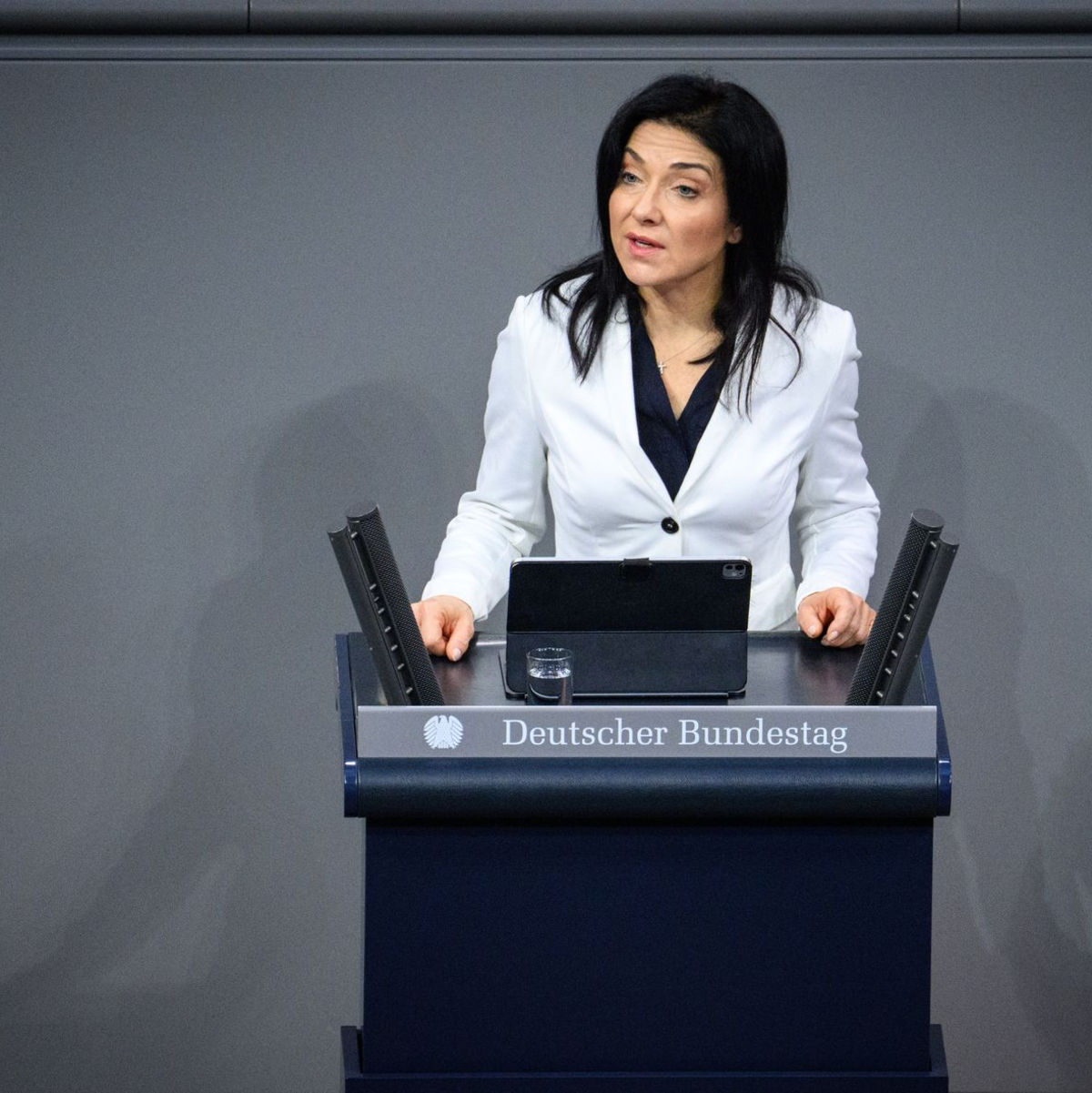 Wirtschaftsministerin Reiche: Ermutigende Signale für die deutsche Wirtschaft, aber weitere Reformen notwendig. - Foto: Bernd von Jutrczenka/dpa