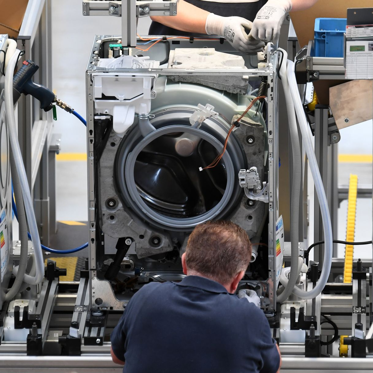 Die Nachfrage nach Hausgeräten von Bosch sinkt. (Archivbild) - Foto: picture alliance / Ralf Hirschberger/dpa-Zentralbild/ZB