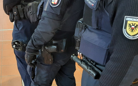 POL-HL: HL - St. Lorenz / Drogen, verbotene Gegenstände und eine Festnahme nach Kontrollen am Lübecker Hauptbahnhof - Foto: presseportal.de