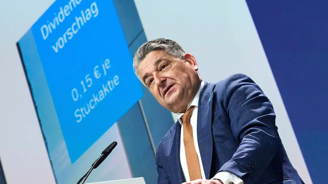 Die Aktionärinnen und Aktionäre sollen je Aktie 15 Cent Dividende erhalten.  - Bild: Bernd Thissen/dpa