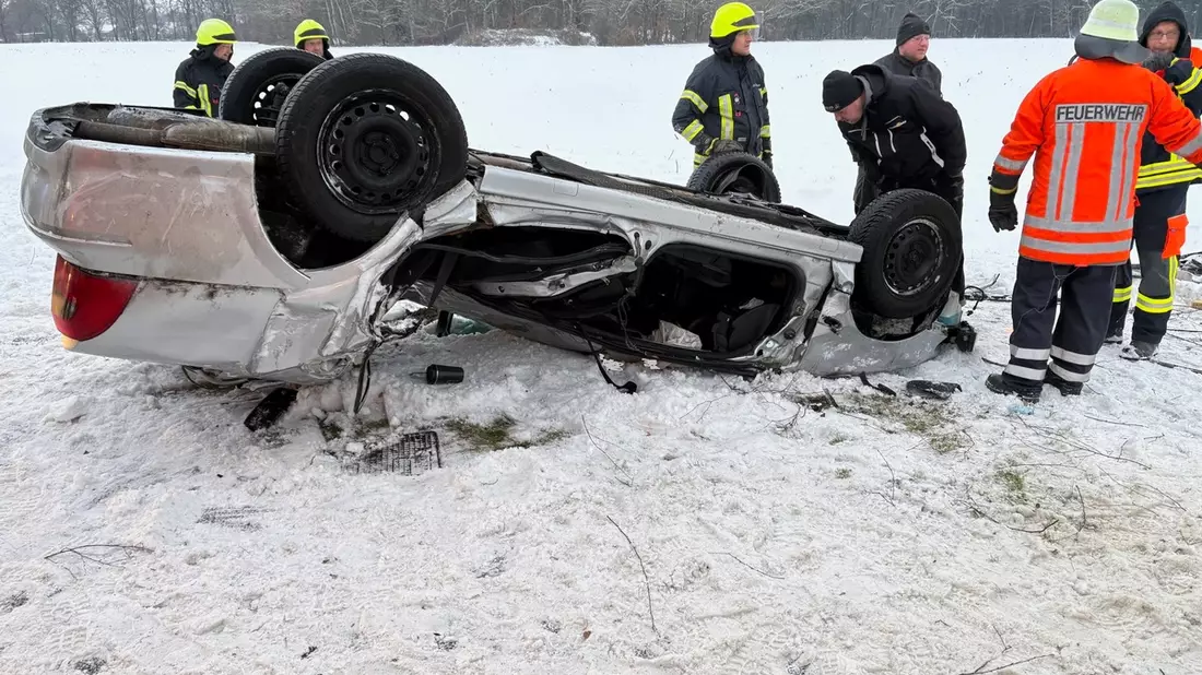 FW-ROW: Schwerer Verkehrsunfall auf der K 223 - Fahranfängerin lebensgefährlich verletzt - Bild: presseportal.de