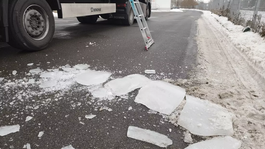 POL-HI: Gefahr durch Eisplatten auf der Autobahn - Bild: presseportal.de