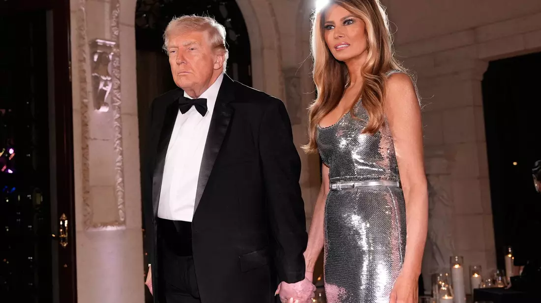 Silvester feierten die Trumps in Mar-a-Lago. (Archivbild) - Bild: Alex Brandon/AP/dpa