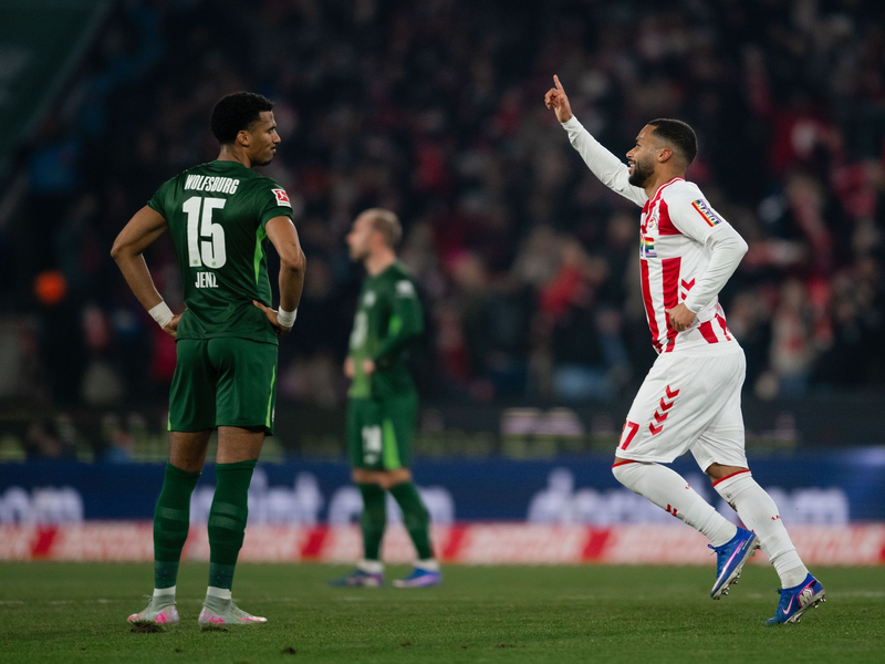 Kölns Linton Maina jubelt über sein Tor zum 1:0 gegen Wolfsburg.  - Foto: Marius Becker/dpa