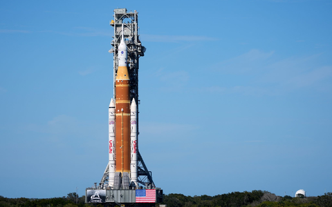 Niedrige Temperaturen bringen den Startplan von «Artemis 2» durcheinander. (Archivbild) - Foto: John Raoux/AP/dpa