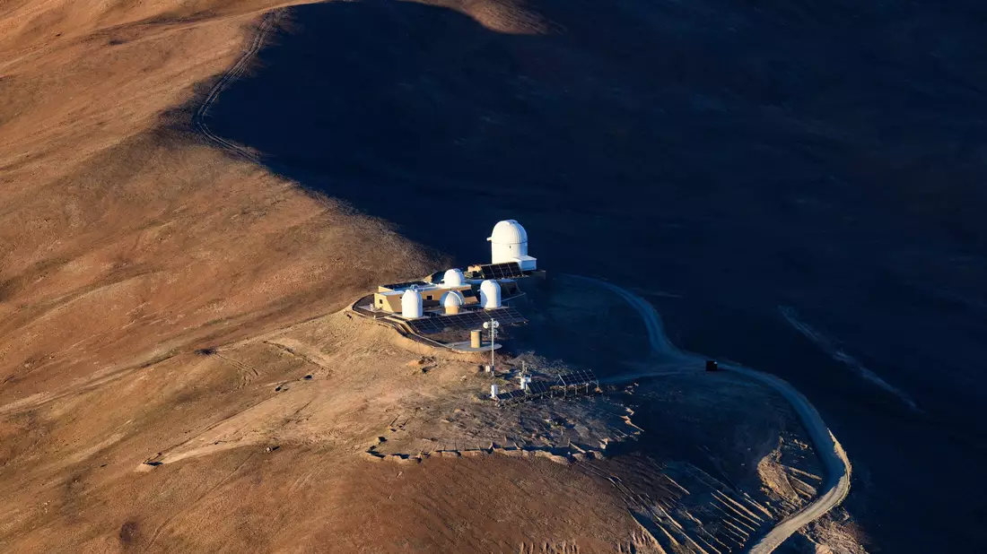 Die Sternwarte „Rolf Chini Cerro Murphy“ der Europäischen Südsternwarte (ESO) am Cerro Armazones - Bild: Bernd von Jutrczenka/dpa
