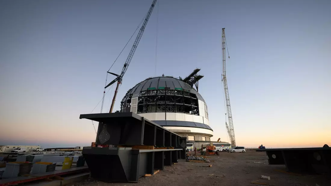 Die Baustelle der Teleskopanlage (Extremely Large Telescope, ELT) der Europäischen Südsternwarte (ESO) auf dem Berg Cerro Armazones  - Bild: Bernd von Jutrczenka/dpa