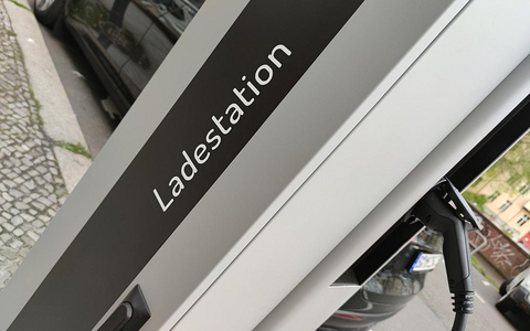 E-Auto Ladestation (Archiv) - Foto: via dts Nachrichtenagentur