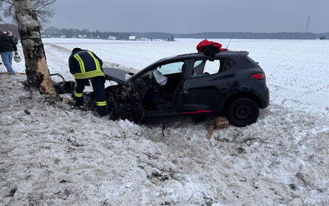 FFW Bergen: Verkehrsunfall mit eingeschlossener Person - Foto: presseportal.de