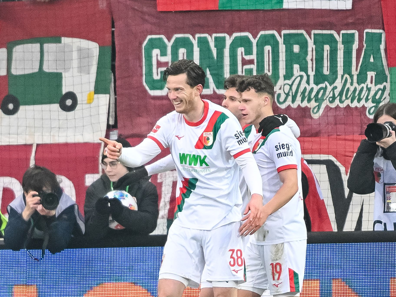 Michael Gregoritsch jubelt nach seinem Doppelpack. - Foto: Harry Langer/dpa