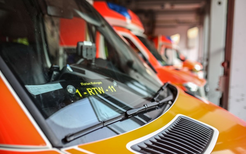 FW Ratingen: Verkehrsunfall zwischen Linienbus und Fußgängerin - Foto: presseportal.de