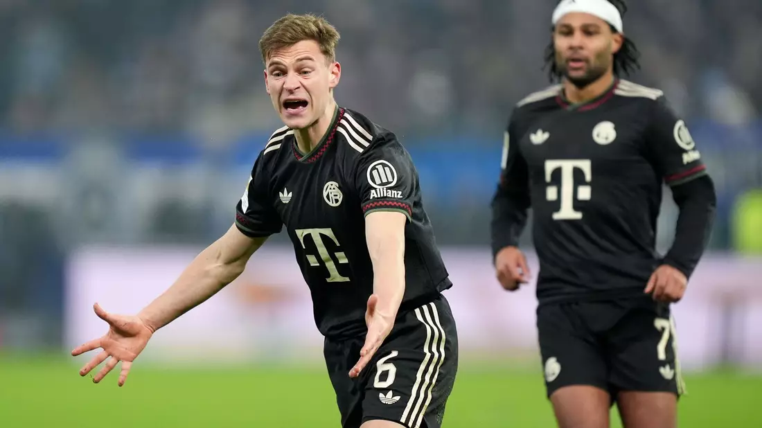 Oft unzufrieden: Bayerns Nationalspieler Joshua Kimmich. (l)  - Bild: Marcus Brandt/dpa