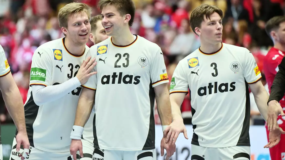 Franz Semper, Renars Uscins und Nils Lichtlein spielen um EM-Gold.  - Bild: Sina Schuldt/dpa
