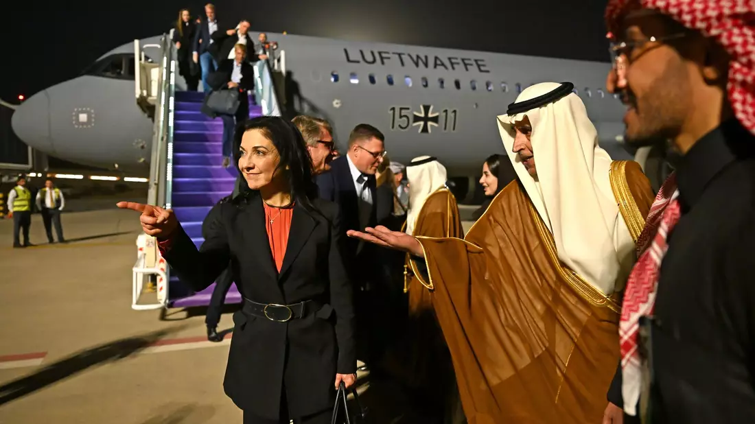 Wirtschaftsministerin Reiche besucht Saudi-Arabien - Bild: Elisa Schu/dpa