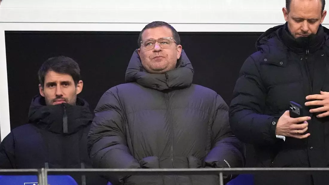 FCB-Sportvorstand Max Eberl war mit der Leistung des Schiedsrichters nicht zufrieden. - Bild: Marcus Brandt/dpa