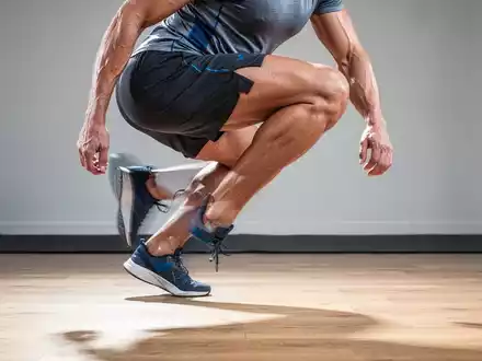 Einbeinige Kniebeuge dominiert 2026 die Fitnesspläne - Foto: über boerse-global.de