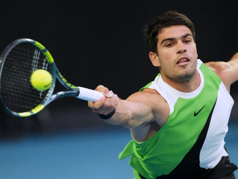 Carlos Alcaraz hat jetzt alle vier Grand-Slam-Turniere gewonnen. - Foto: Aaron Favila/AP/dpa