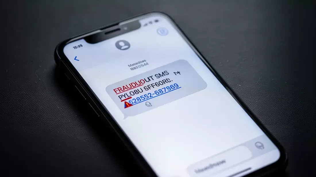 Bundesnetzagentur warnt vor neuer Welle von Handy-Betrug - Bild: über boerse-global.de