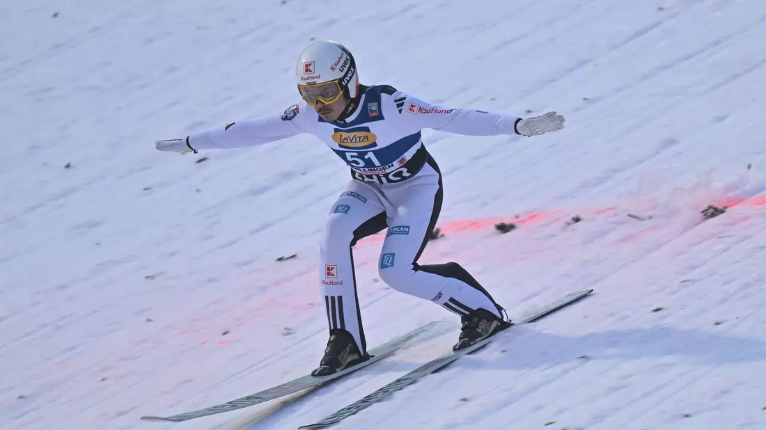 Philipp Raimund war am Sonntag in Willingen der beste deutsche Skispringer. - Bild: Swen Pförtner/dpa