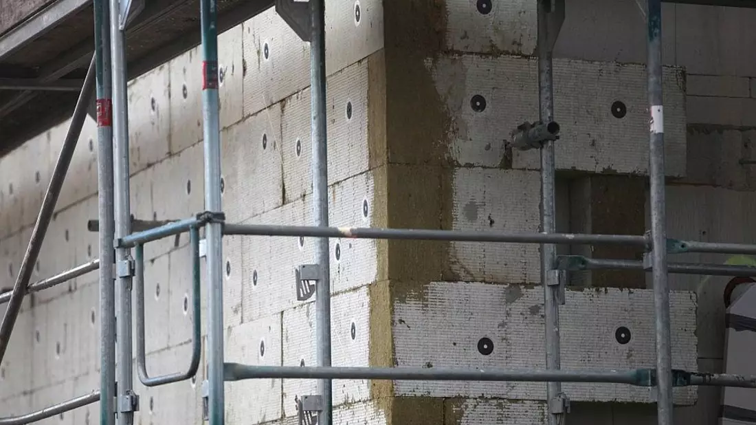 Gerüstbau für Wärmedämmung (Archiv) - Bild: via dts Nachrichtenagentur