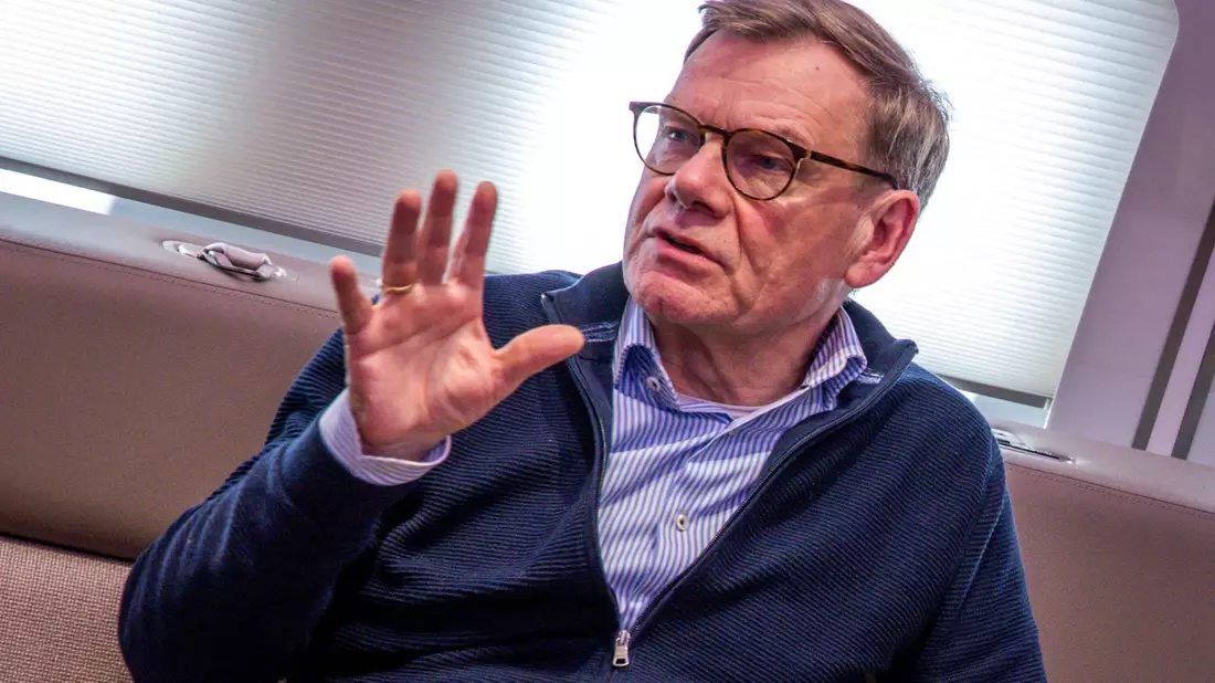 Singapur, Neuseeland, Tonga, Australien, Brunei: Bis Freitag reist Außenminister Johann Wadephul (CDU) durch Südostasien und die Pazifik-Region. Angesichts der geopolitischen Verschiebungen will er ein weltweites Netz robuster Partnerschaften ausbauen. - Bild: Jens Büttner/dpa