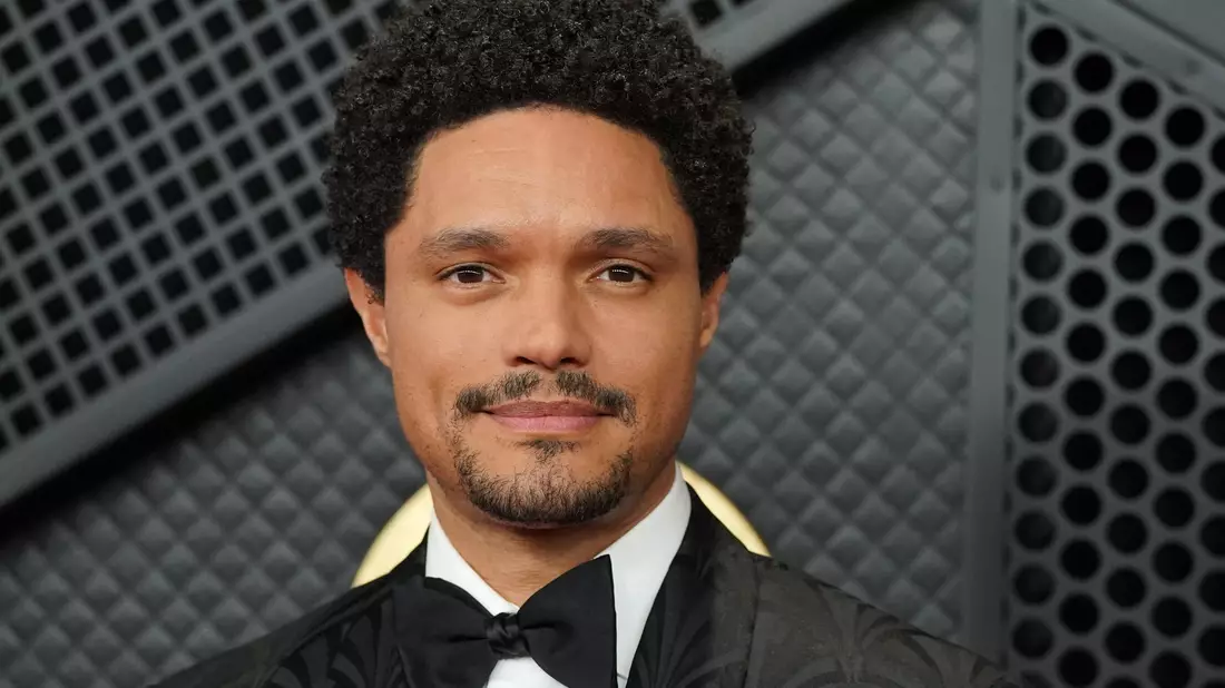 Trevor Noah moderiert zum sechsten und letzten Mal die Grammy-Verleihung.  - Bild: Jordan Strauss/Invision/AP/dpa
