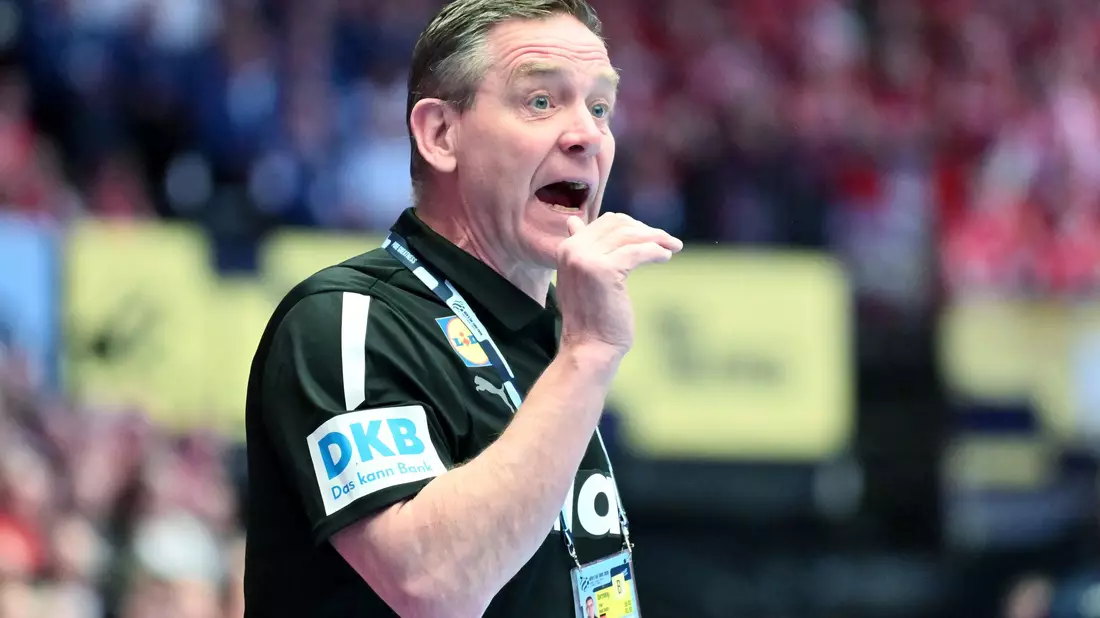 Unter Bundestrainer Alfred Gislason holte das DHB-Team schon zweimal Silber. - Bild: Sina Schuldt/dpa