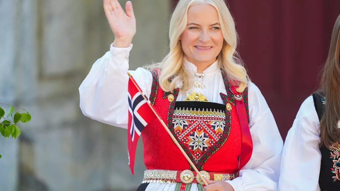 Über mehrere Jahre soll Kronprinzessin Mette-Marit Kontakt zu Epstein gehabt haben.  - Bild: Lise Åserud/NTB/dpa