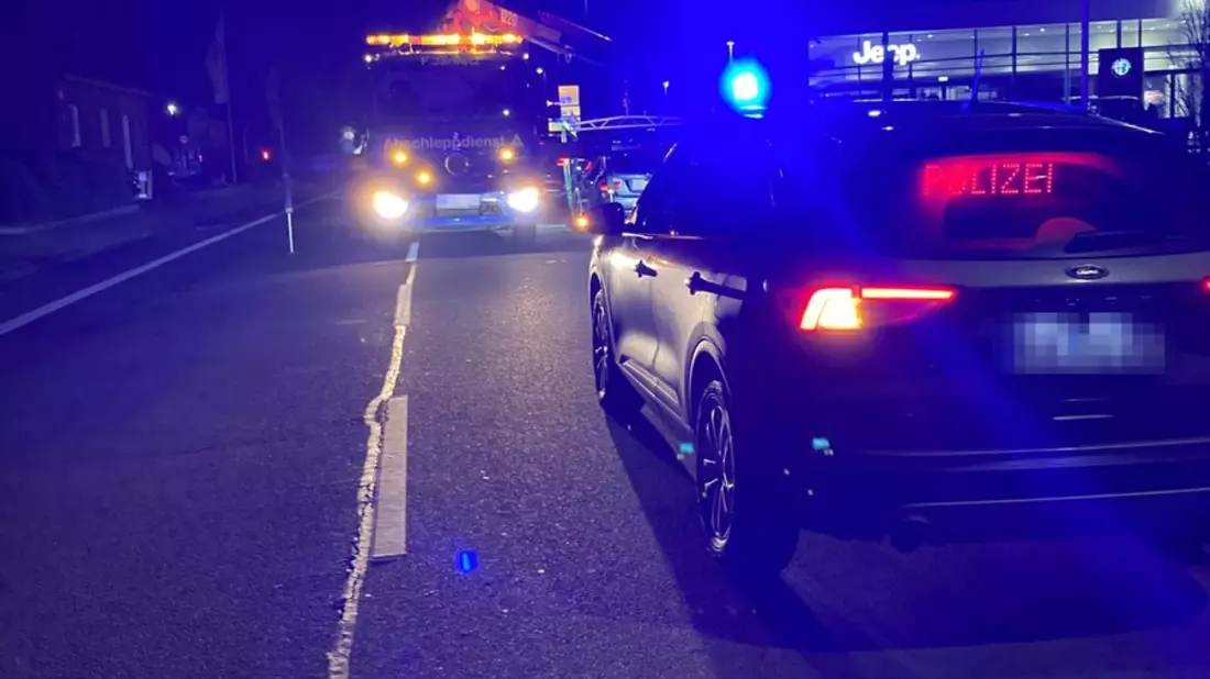 POL-COE: Dülmen/Autofahrer liefern sich verbotenes Rennen - Polizei stellt Autos und Führerscheine sicher - Bild: presseportal.de