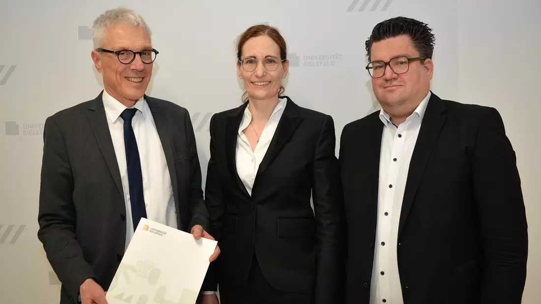 Neubesetzung in der HNO-Klinik: Univ.-Prof. Dr. Claudia Scherl ist neue Direktorin der Klinik für Hals-Nasen-Ohrenheilkunde am Universitätsklinikum OWL Campus Klinikum Bielefeld - Bild: presseportal.de
