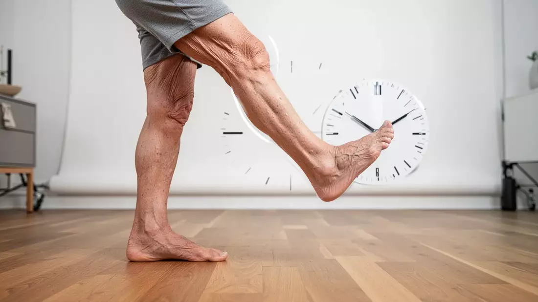 Uhrzeiger-Übung stärkt Knie und senkt Sturzrisiko - Bild: über boerse-global.de