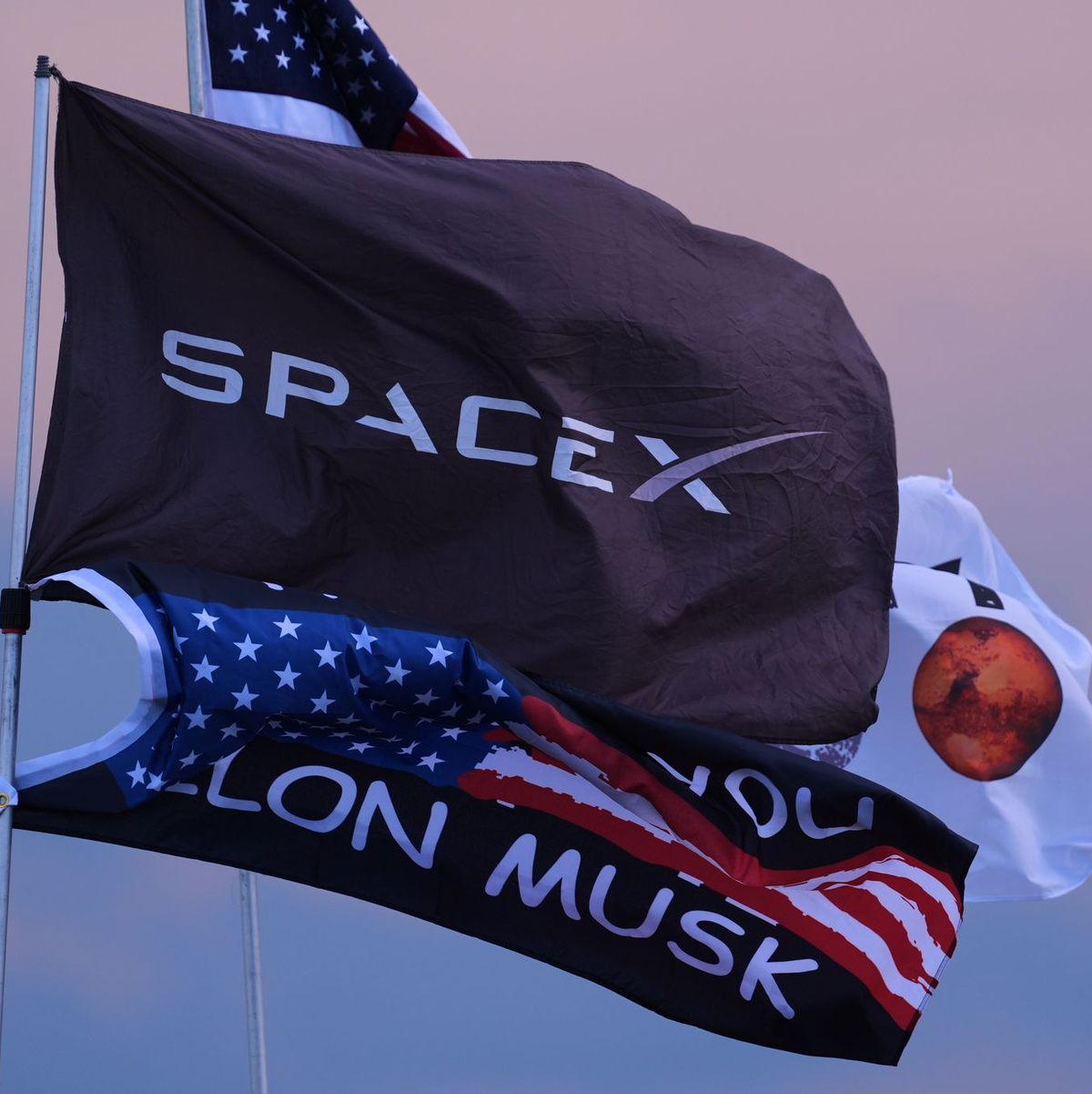 SpaceX und xAI werde beide von Elon Musk kontrolliert. (Archivbild) - Foto: Eric Gay/AP/dpa