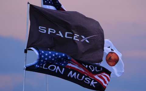 SpaceX und xAI werden beide von Elon Musk kontrolliert. (Archivbild) - Foto: Eric Gay/AP/dpa