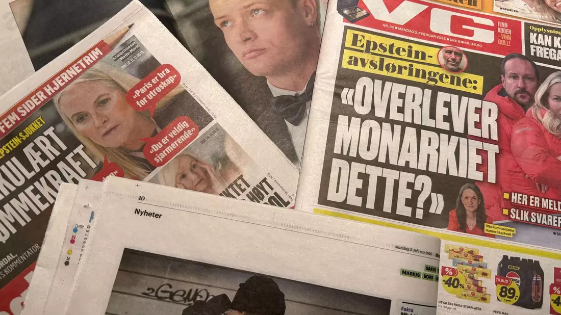 «Überlebt die Monarchie das?» titelt eine norwegische Zeitung angesichts der Skandale um Kronprinzessin Mette-Marit und ihren Sohn Marius Borg Høiby. - Bild: Julia Wäschenbach/dpa