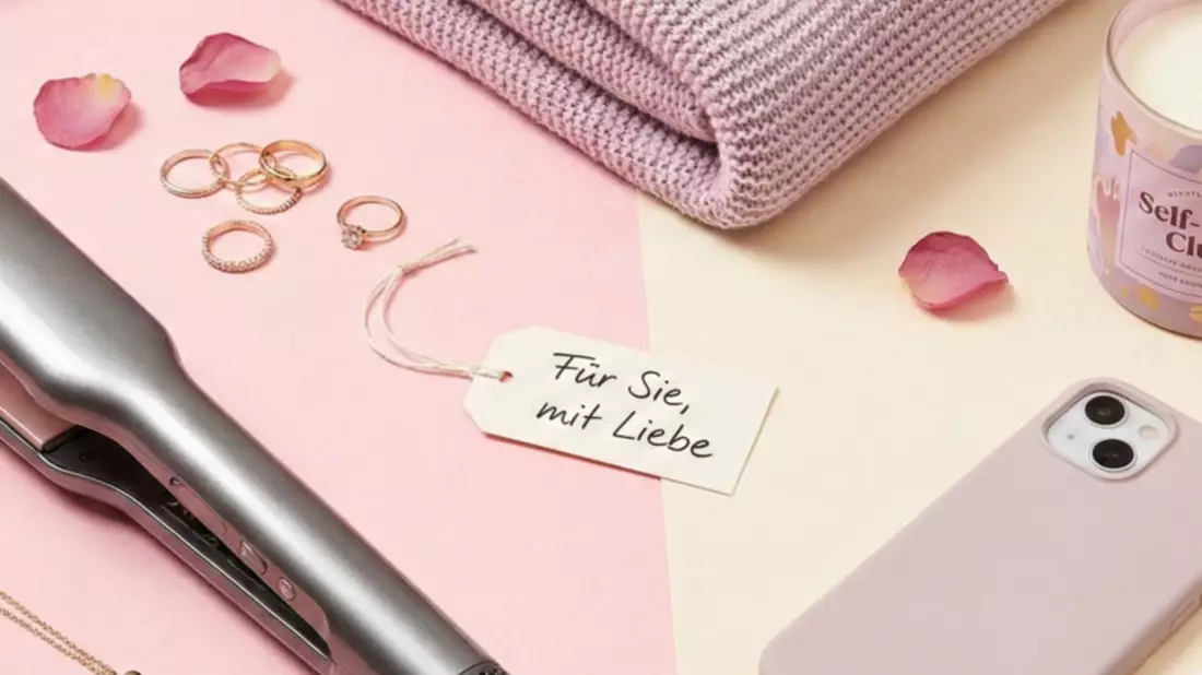 Valentinstag Geschenke 2026: 21 Ideen für sie – von Cozy Queen bis Tech-Girl - Bild: über ad-hoc-news.de