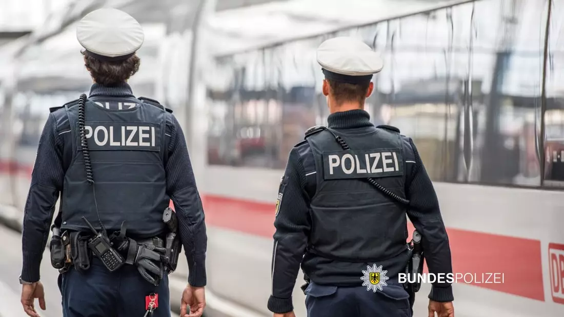 Bundespolizeidirektion München: Wertvolle Ringe aus dem Zug gestohlen // Mehrere Tausend Euro Schaden - Bild: presseportal.de