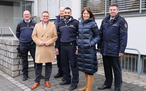 POL-GT: Polizeihauptkommissar Christian Demir in Verl begrüßt - Foto: presseportal.de