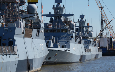 Die Korvette «Emden» war in der Vergangenheit bereits Ziel von Sabotage geworden - um welches Schiff es im aktuellen Fall geht, war zunächst unklar. (Archivbild) - Foto: Marcus Brandt/dpa